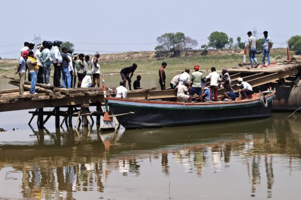 mirzapur pontoon bridge