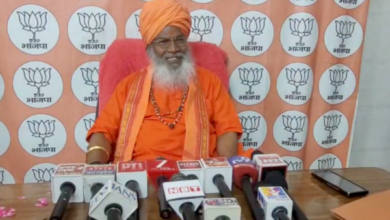 sakshi maharaj supports dhirendra