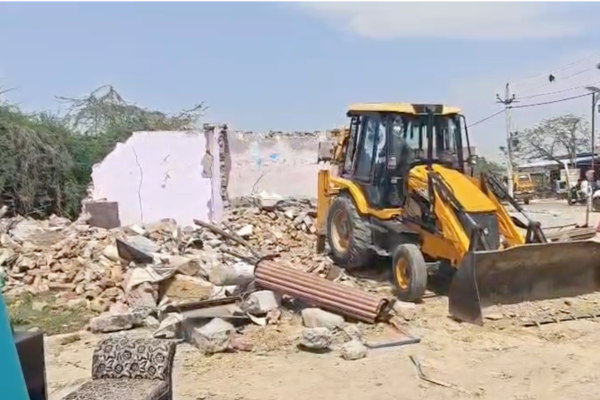 unnao bulldozer action