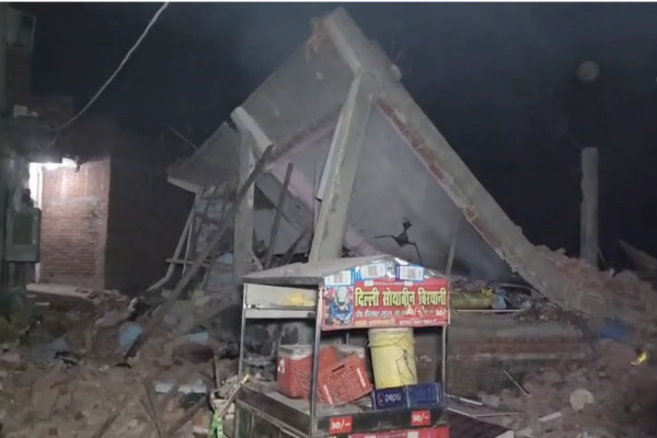 unnao gangaghat cylinder blast