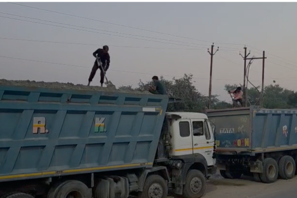 unnao overloading trucks