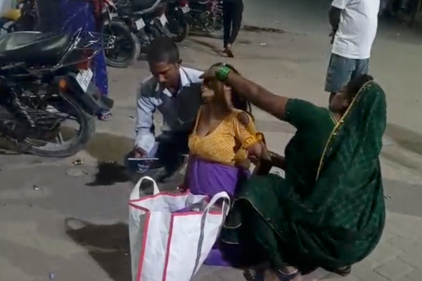 unnao pregnant woman ambulance