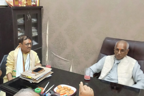 champat rai mirzapur visit