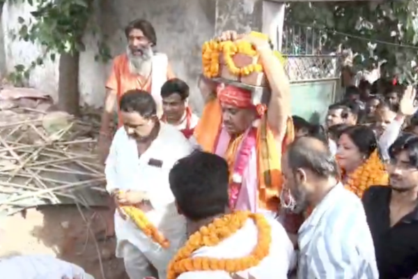 kanpur amitabh bajpai satyagraha