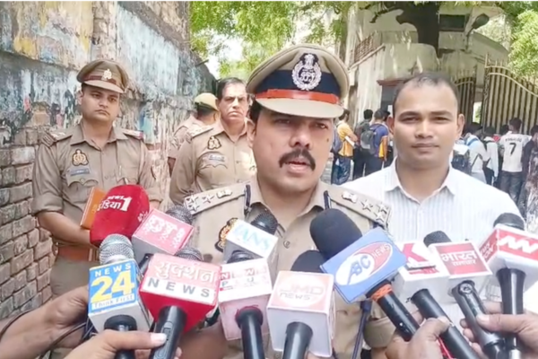 kanpur up police constable
