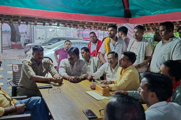 sitapur bjp workers gherao