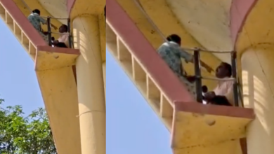 sitapur woman climbs water