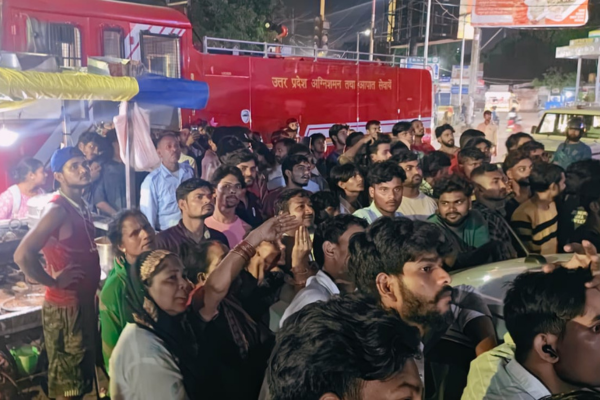 gorakhpur golghar man throws