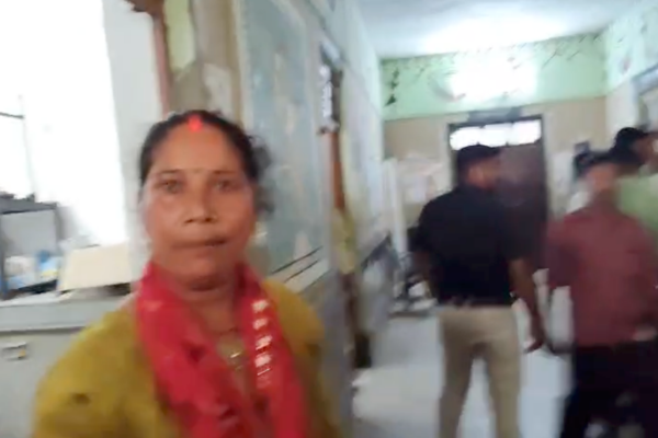 gorakhpur khajni tehsil woman