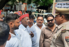 mirzapur sp protest akhilesh