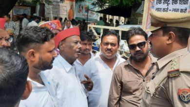 mirzapur sp protest akhilesh