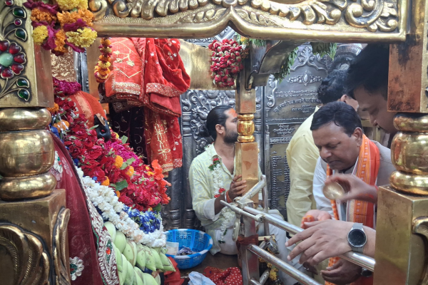 pankaj chaudhary mirzapur donation