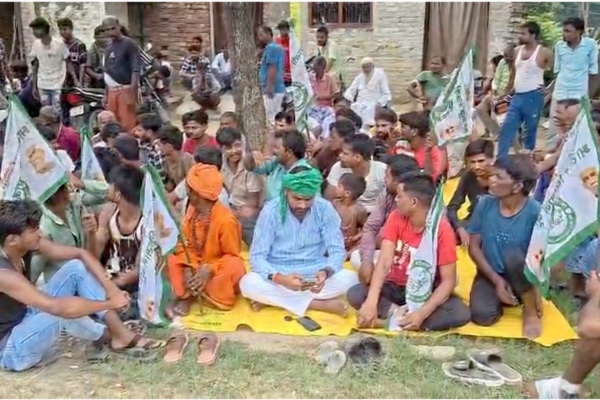 sitapur farmers protest power
