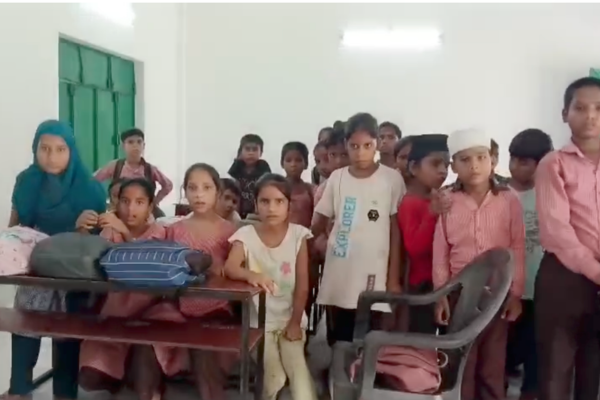 sitapur mid day meal worm