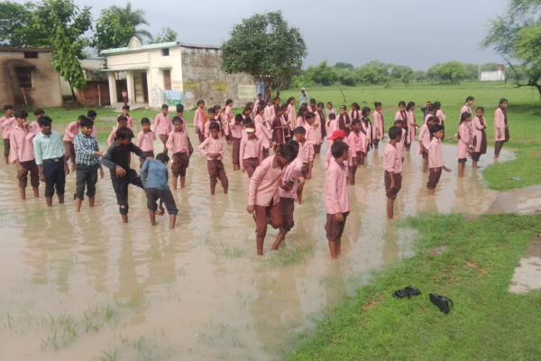 banda government school waterlogging