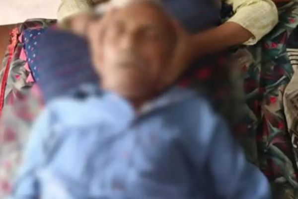 gorakhpur family dispute elderly