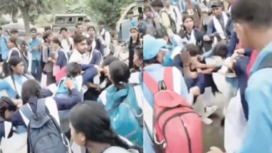gorakhpur school girls fight