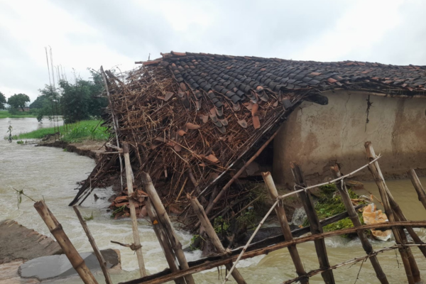 mirzapur halia heavy rain