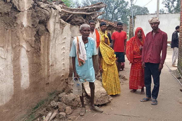mirzapur rain kutcha house