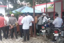 sitapur police stops savarna
