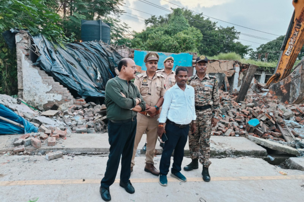 gorakhpur dilapidated buildings demolition