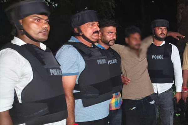 gorakhpur police encounter theft