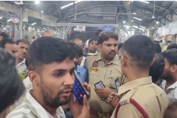 kanpur central station minor