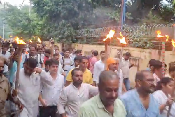 kanpur youth torch march