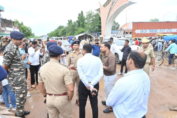 senior officials inspect sonauli