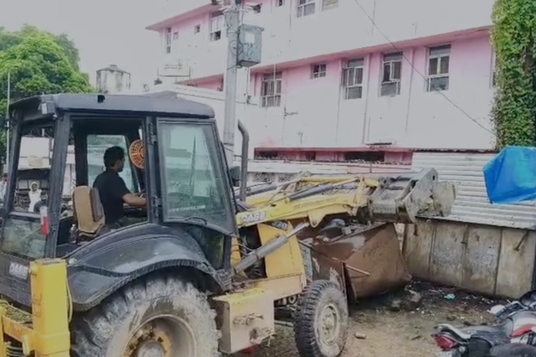 sitapur district hospital road