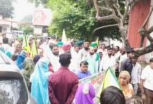 sitapur farmers protest over