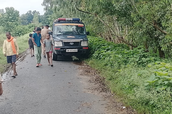 sitapur man found hanging