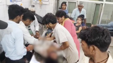 sitapur youth attack police