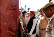akhilesh yadav meets azam