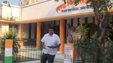 sitapur dm sp polling booth